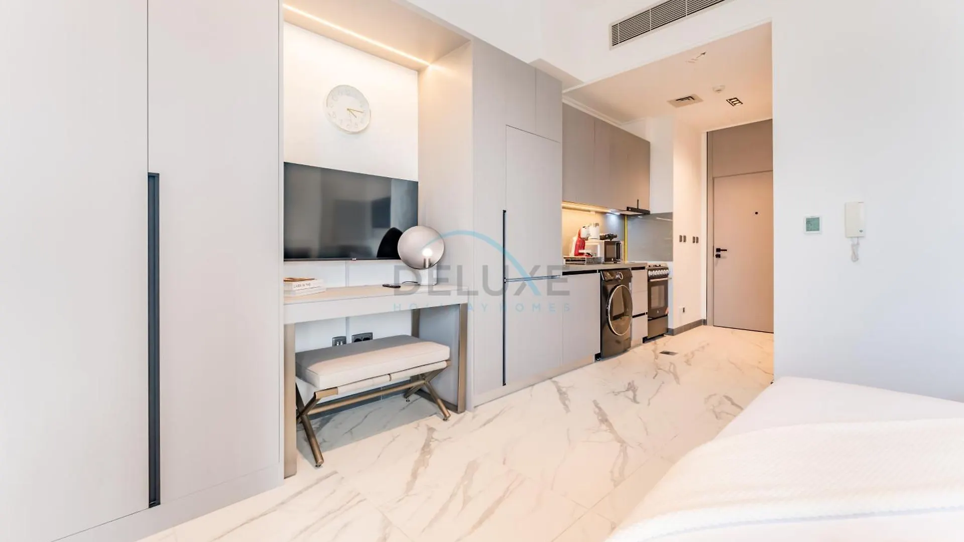 Apartment Studio With Glimpse Of Burj Khalifa, Minutes From Downtown Dubai, Mag 930, Mohammad Bin Rashid City By Deluxe Holiday Homes United Arab Emirates